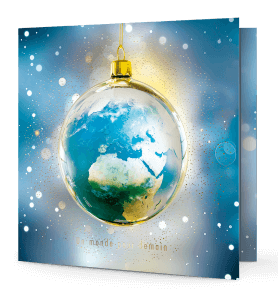 Carte de vœux le monde dans une boule de Noël.